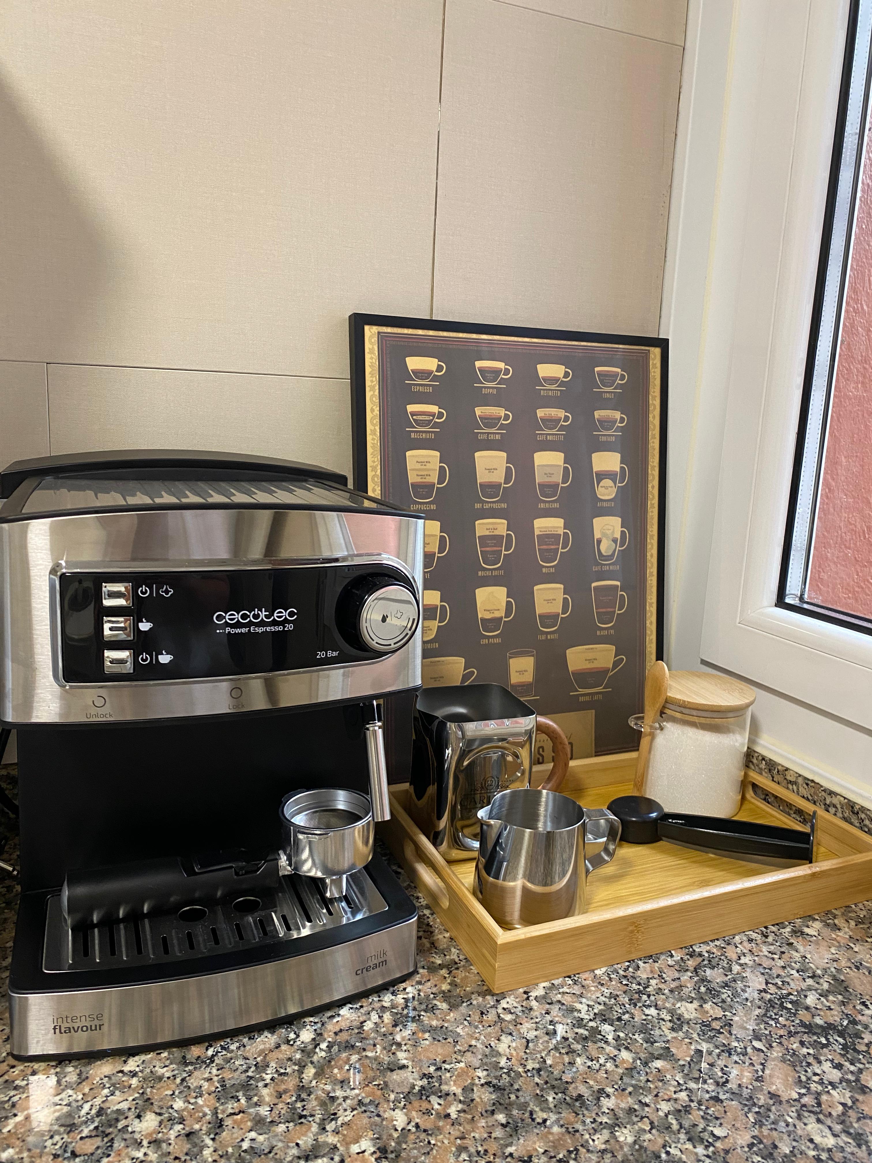 Cafetera espresso Cecotec incluida